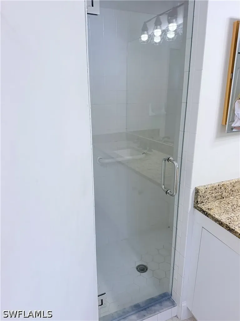 5332 Whitten Drive Naples FL 34104