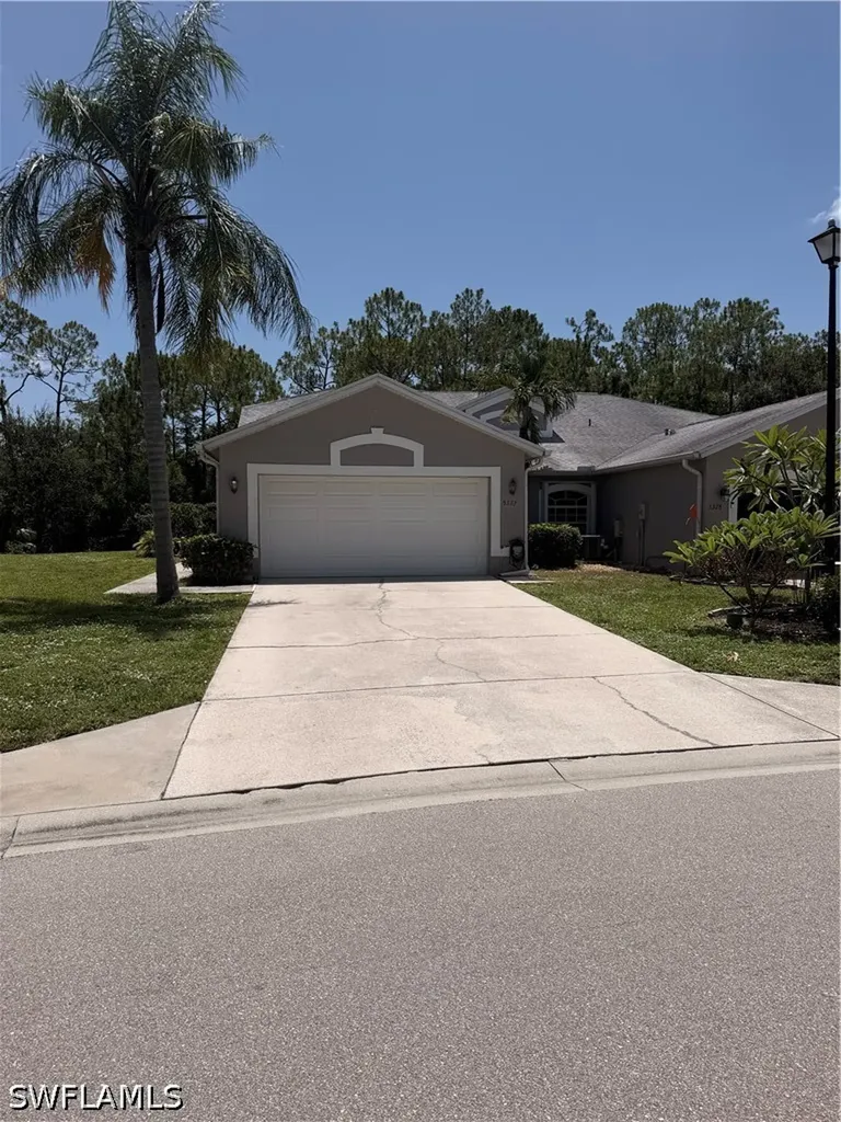 5332 Whitten Drive Naples FL 34104