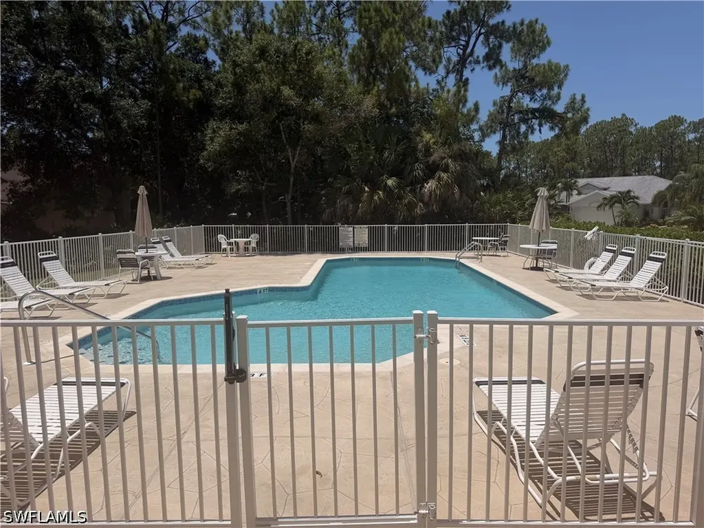 5332 Whitten Drive Naples FL 34104