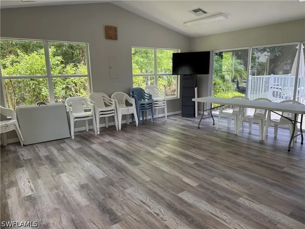 5332 Whitten Drive Naples FL 34104