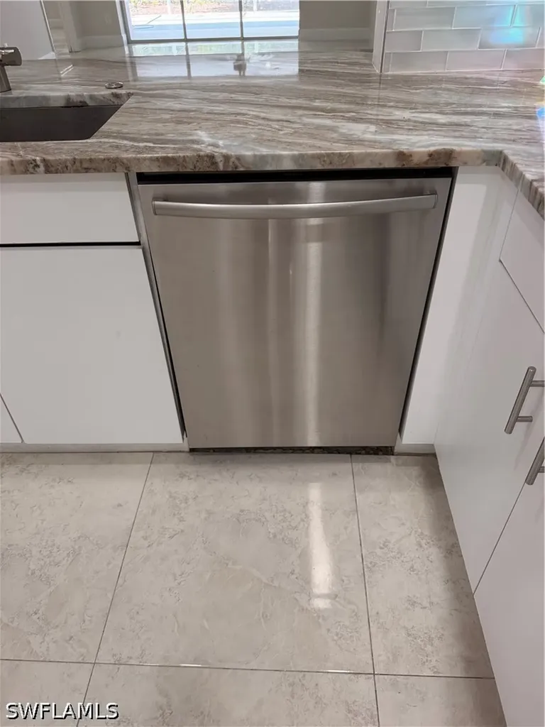 5332 Whitten Drive Naples FL 34104