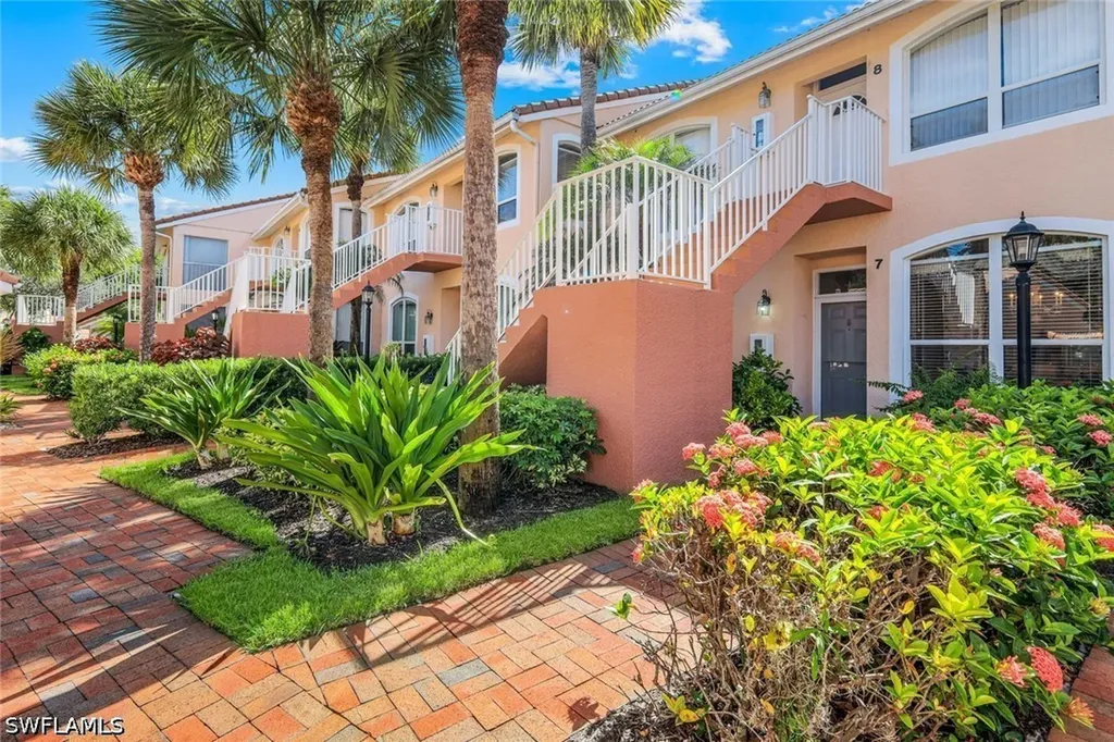 Naples FL, 2036 Cascades Drive, Unit 7