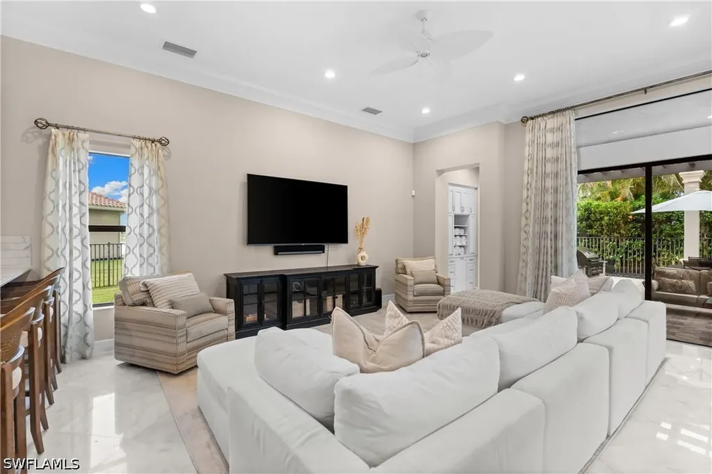 3999 Bering Court Naples FL 34119