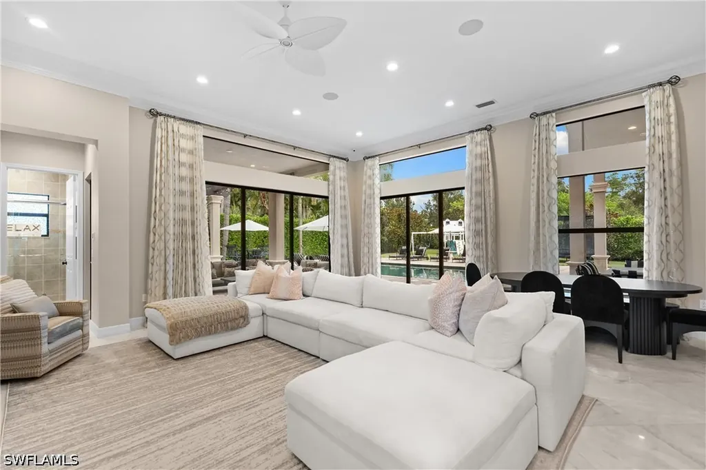 3999 Bering Court Naples FL 34119
