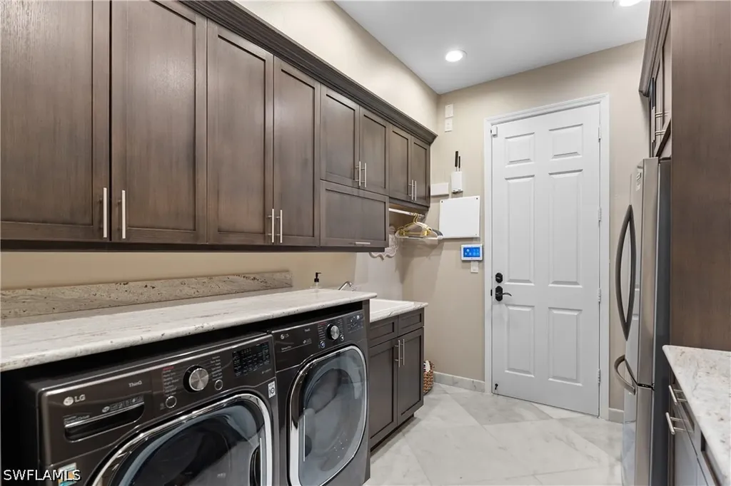3999 Bering Court Naples FL 34119