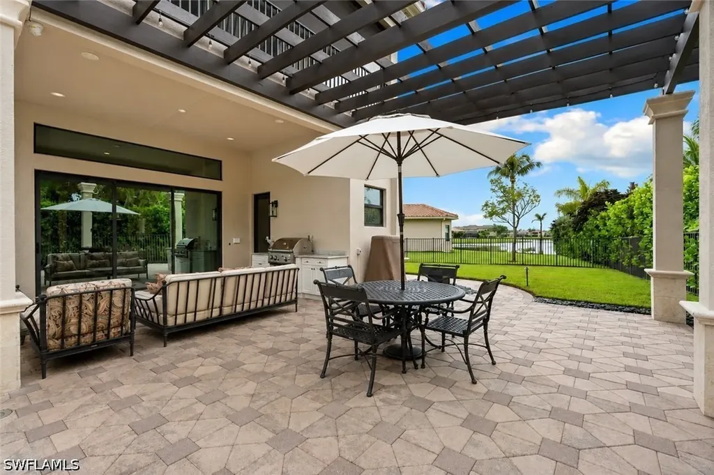 3999 Bering Court Naples FL 34119
