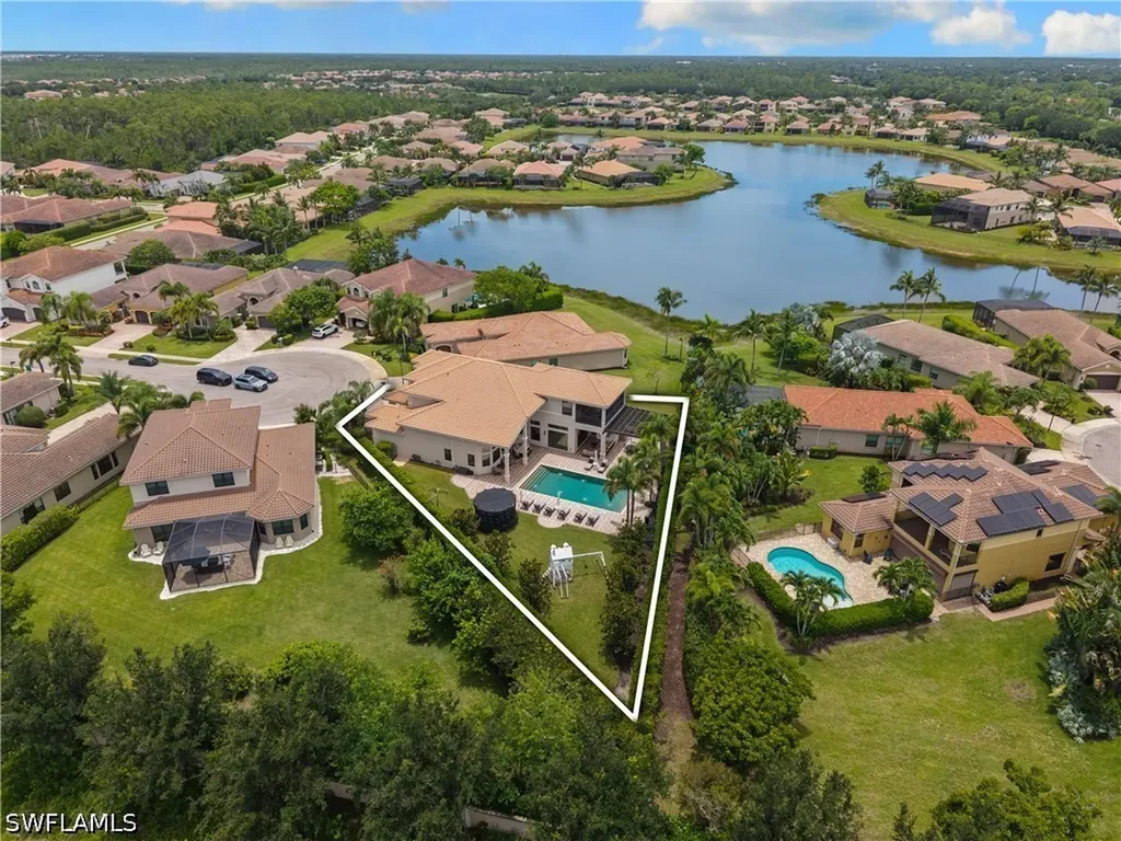 3999 Bering Court Naples FL 34119