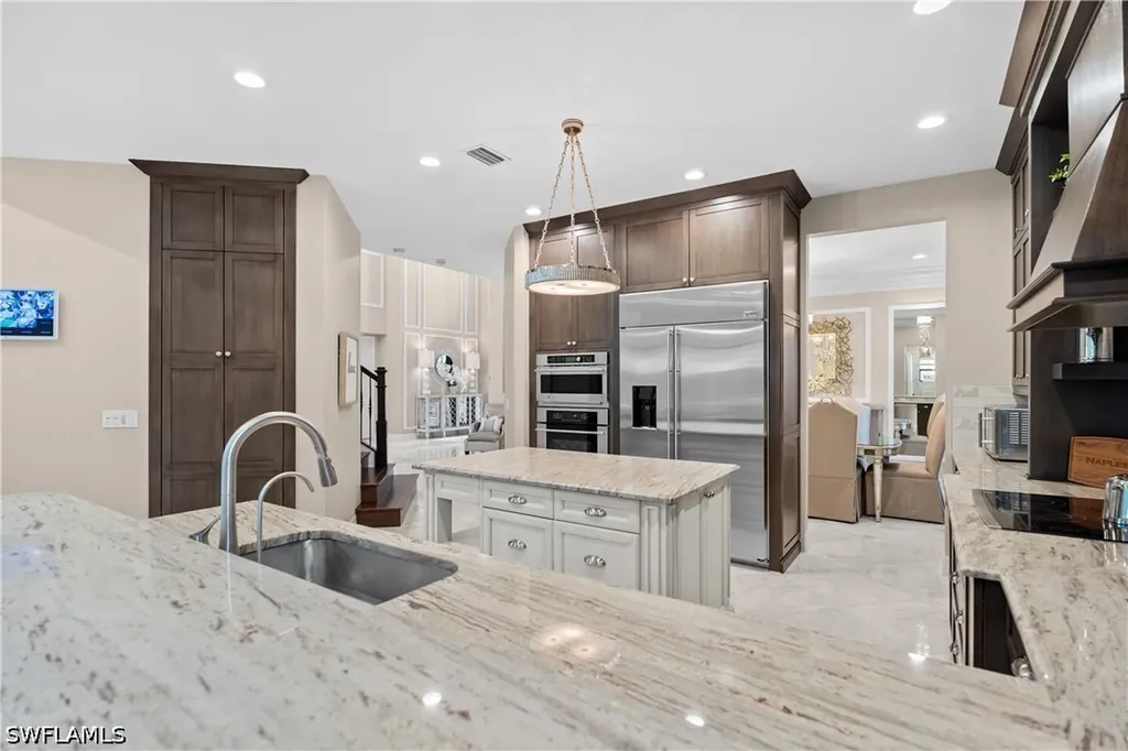 3999 Bering Court Naples FL 34119