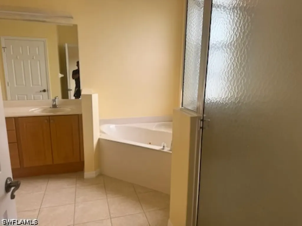 15622 Summit Place Circle Naples FL 34119