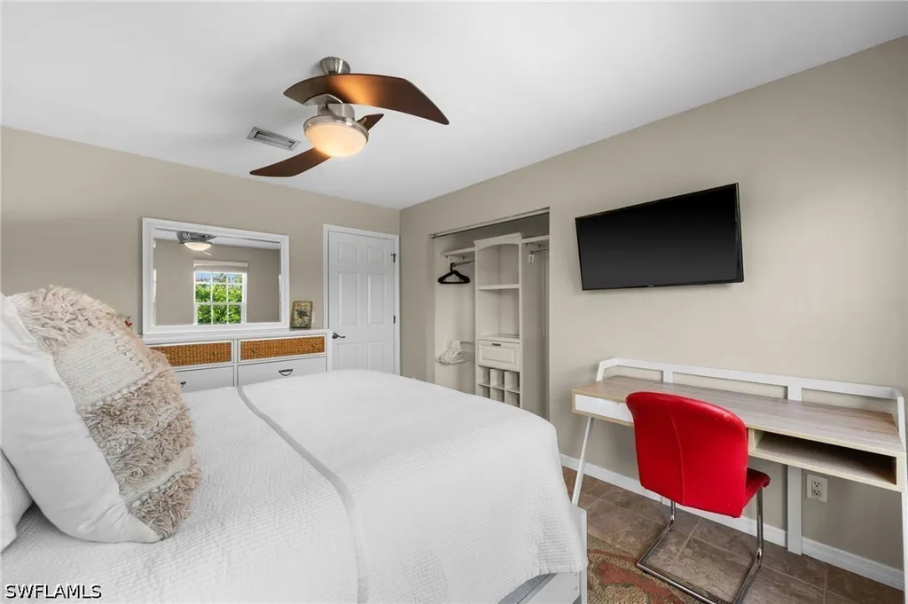 105 W Hilo Street Naples FL 34113