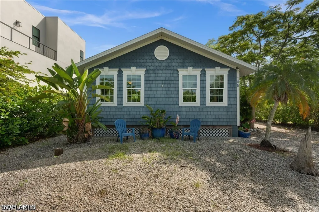 105 W Hilo Street Naples FL 34113