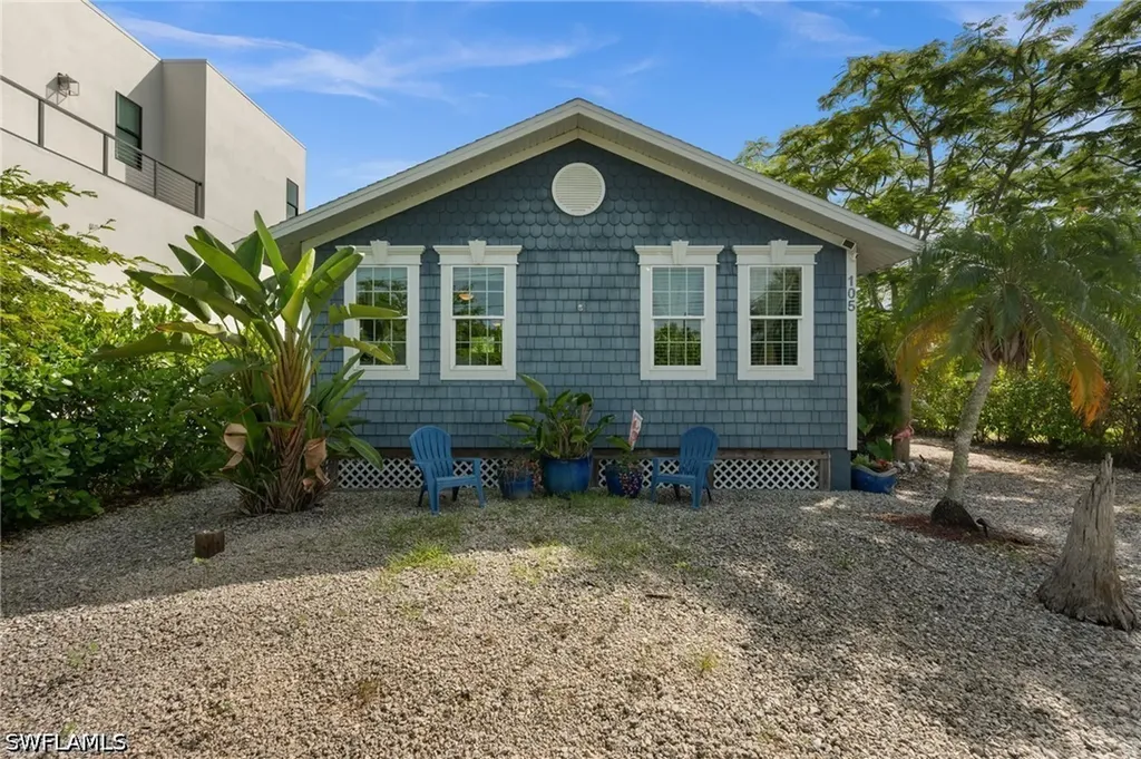 105 W Hilo Street Naples FL 34113