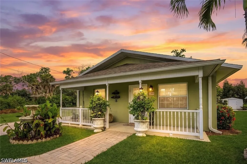 2385 Sunset Avenue Naples FL 34112