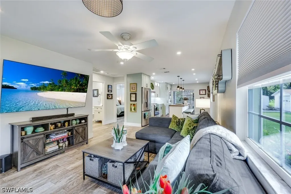 2385 Sunset Avenue Naples FL 34112