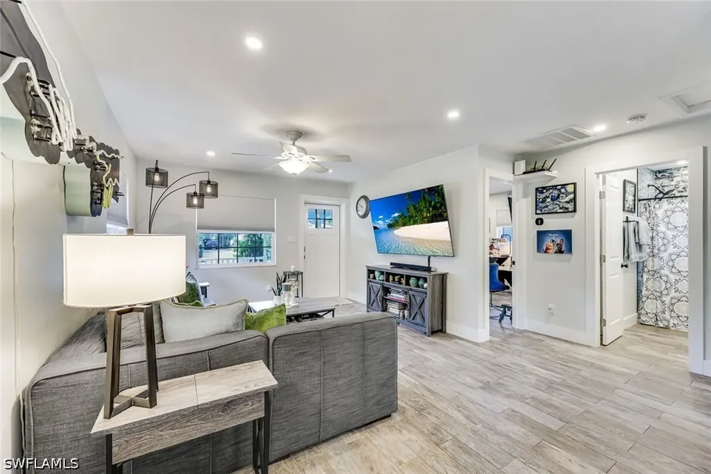 2385 Sunset Avenue Naples FL 34112