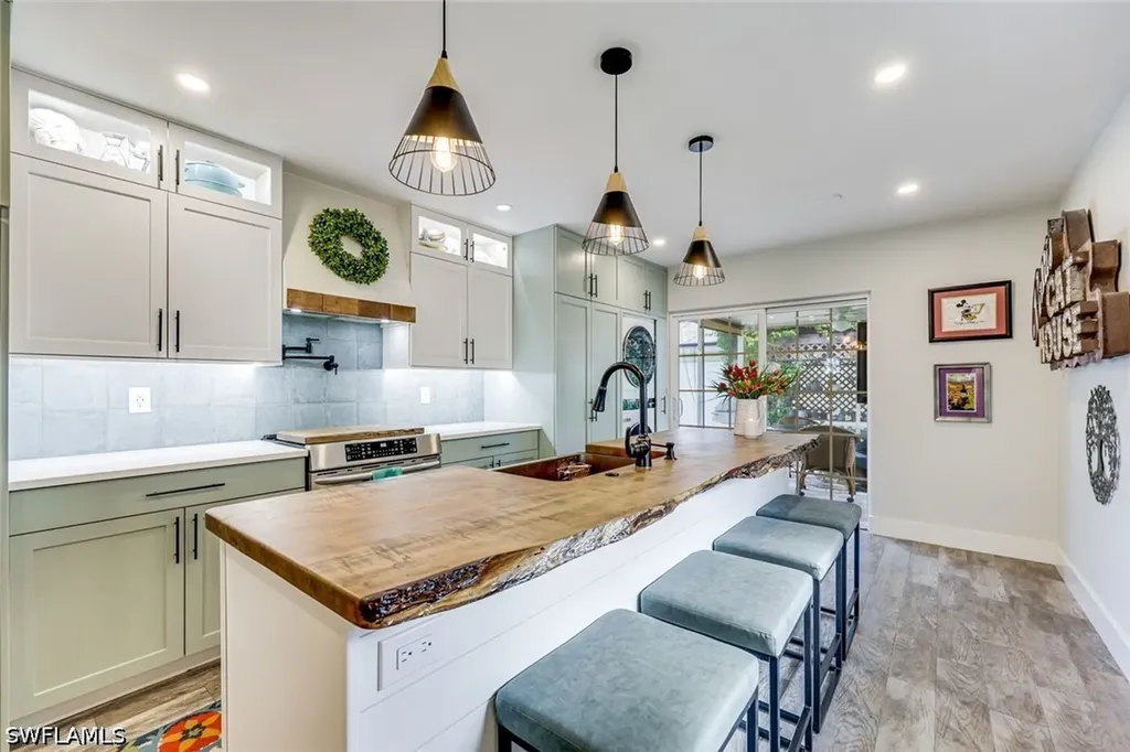 2385 Sunset Avenue Naples FL 34112