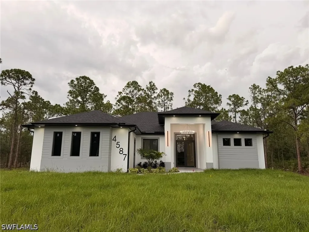 4587 45th Avenue NE Naples FL 34120