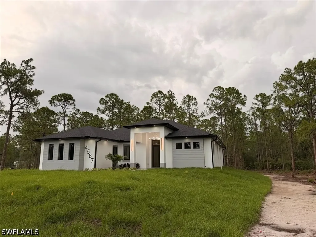 4587 45th Avenue NE Naples FL 34120