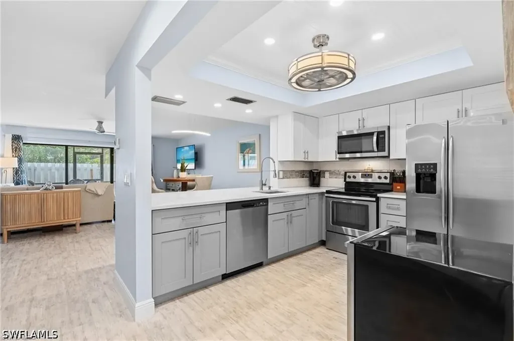 800 Meadowland Drive Naples FL 34108