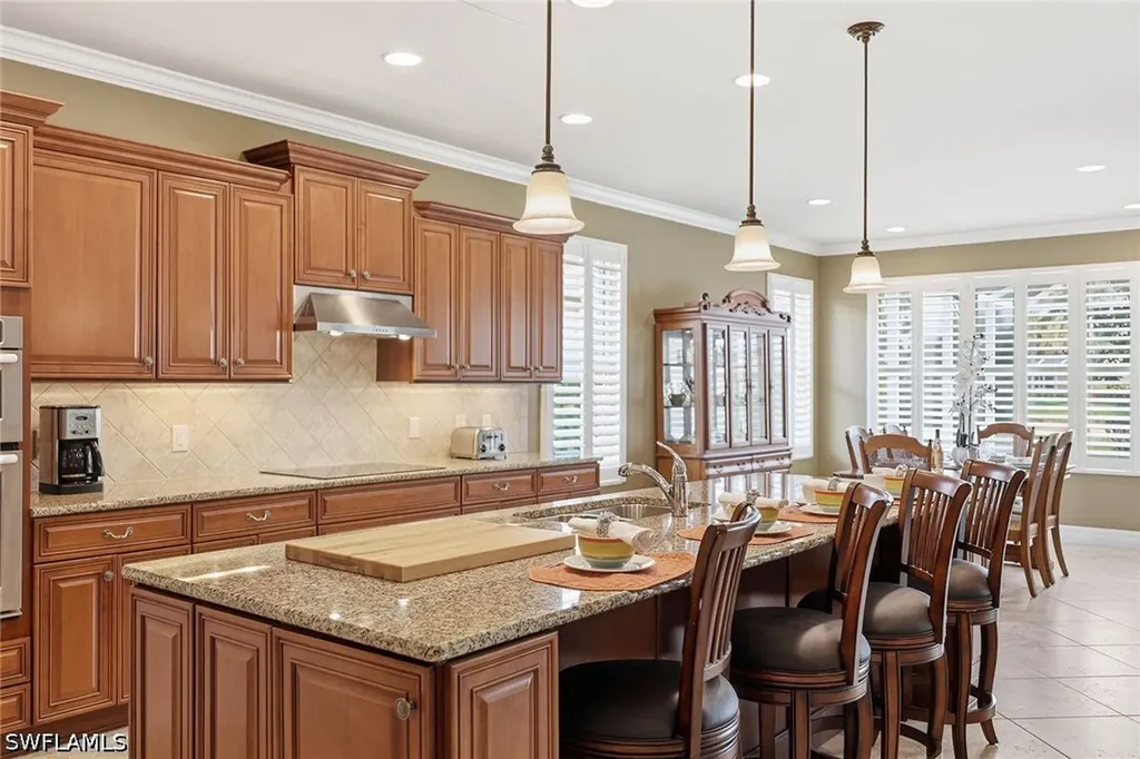 8562 Veronawalk Circle Naples FL 34114