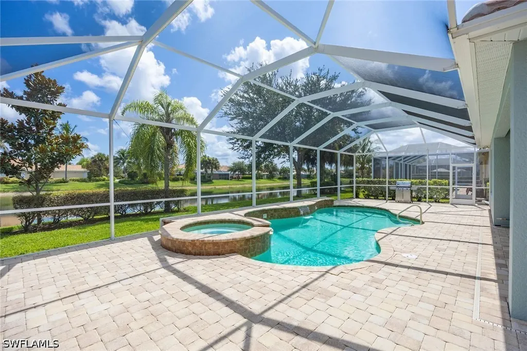8562 Veronawalk Circle Naples FL 34114