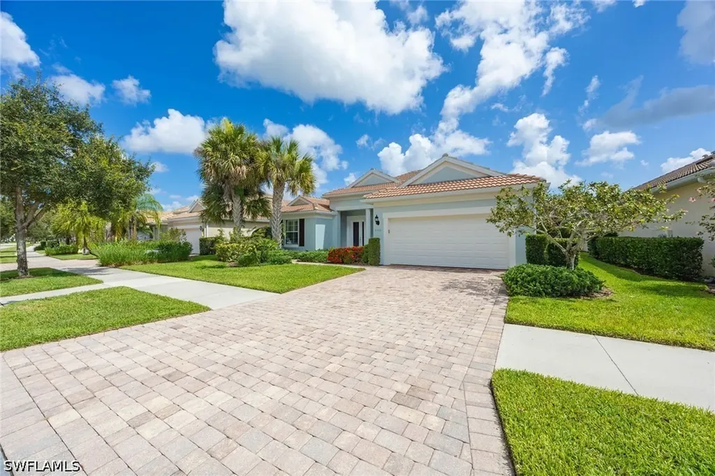 8562 Veronawalk Circle Naples FL 34114