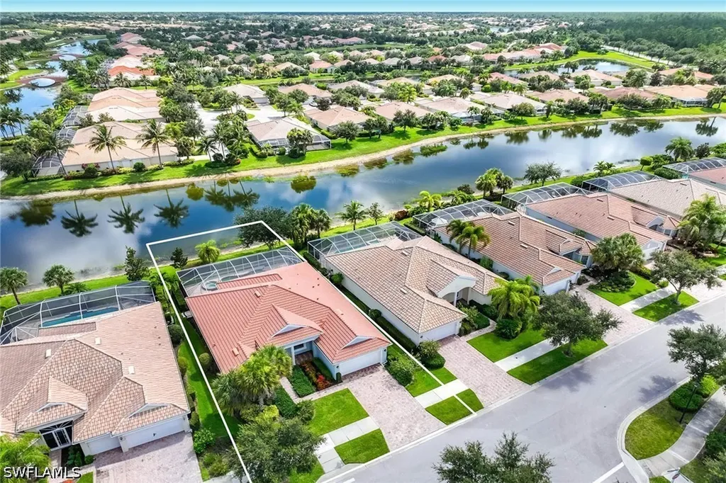 8562 Veronawalk Circle Naples FL 34114