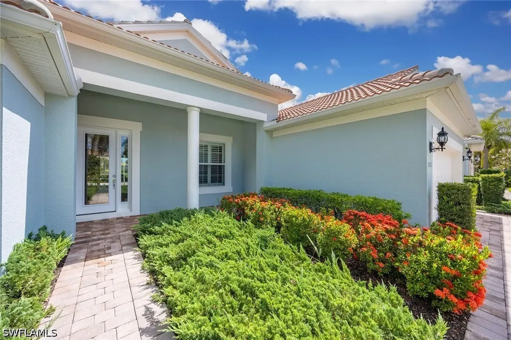 8562 Veronawalk Circle Naples FL 34114