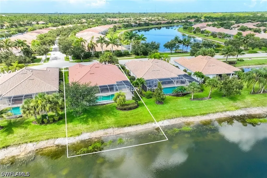 8562 Veronawalk Circle Naples FL 34114