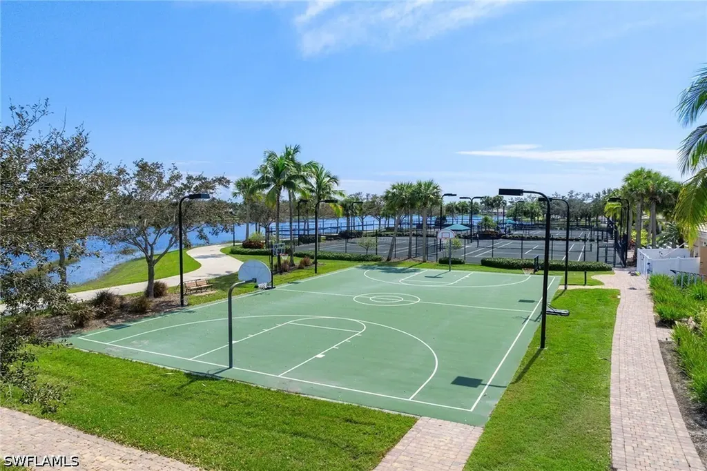 8562 Veronawalk Circle Naples FL 34114