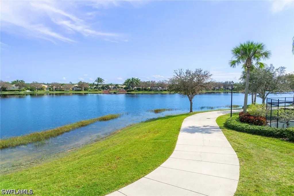 8562 Veronawalk Circle Naples FL 34114