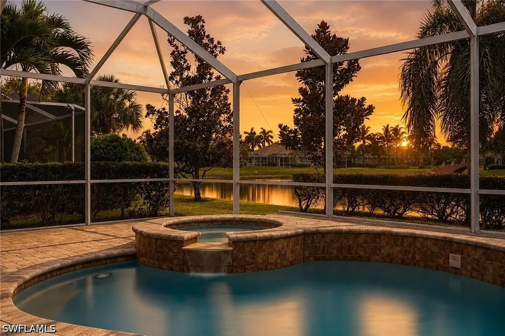 8562 Veronawalk Circle Naples FL 34114