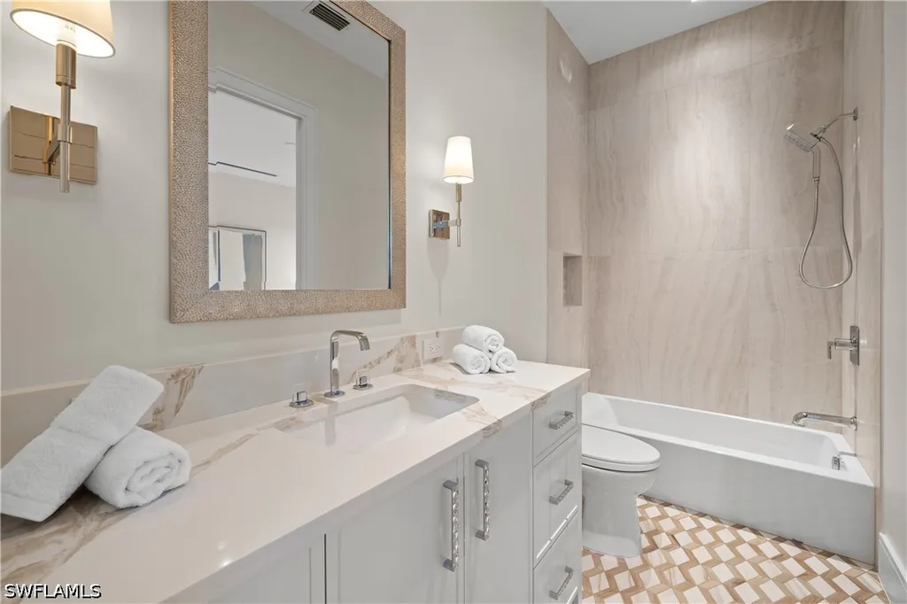 850 10th Street N Naples FL 34102