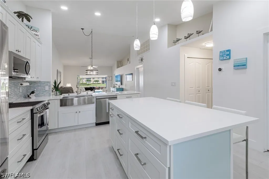 8654 Mustang Drive Naples FL 34113