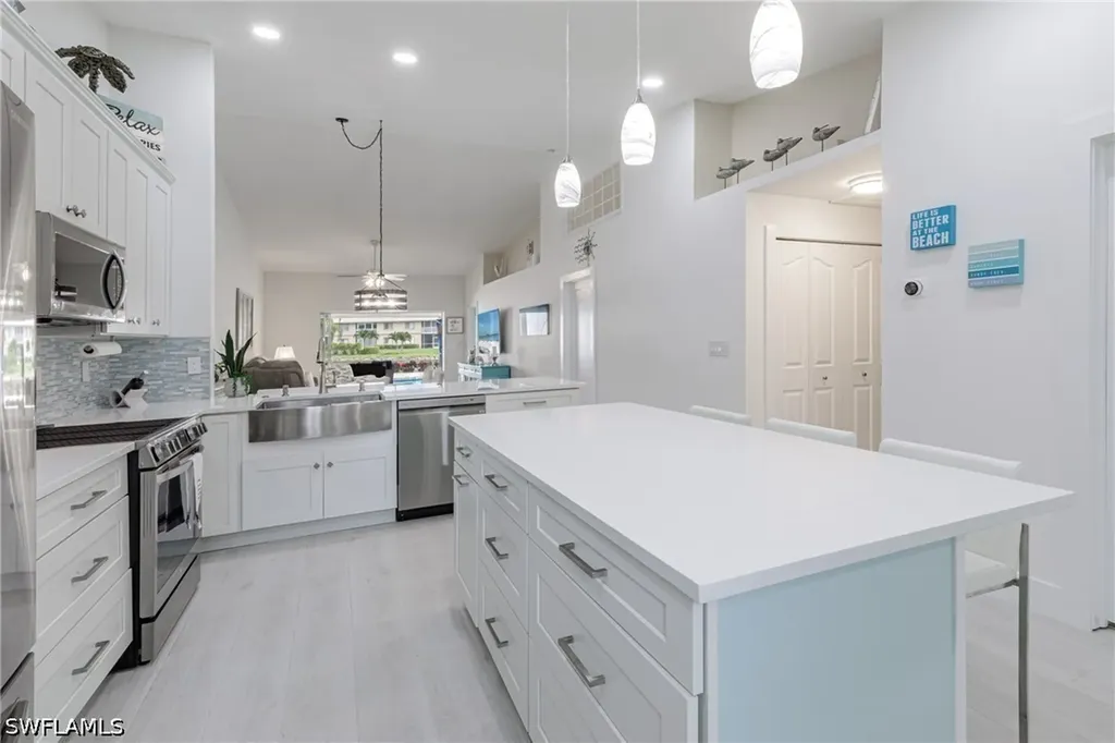 8654 Mustang Drive Naples FL 34113