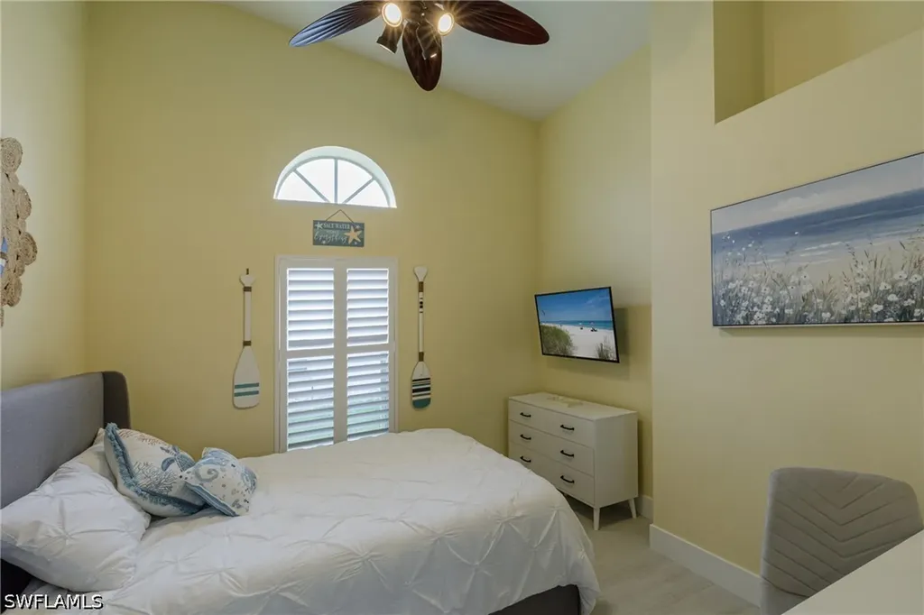 8654 Mustang Drive Naples FL 34113