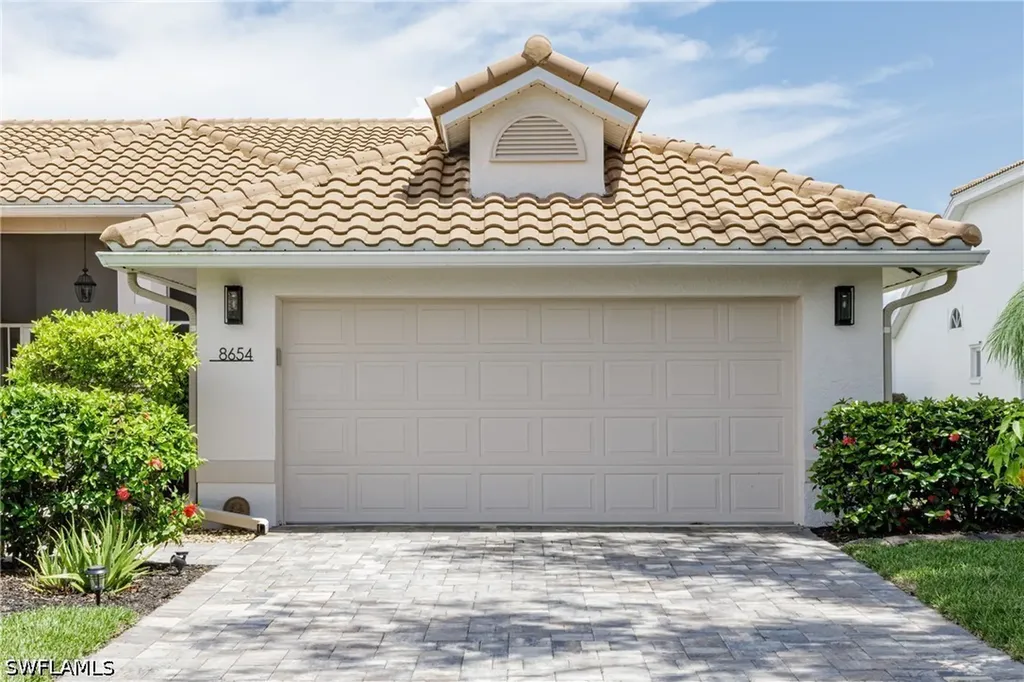 8654 Mustang Drive Naples FL 34113