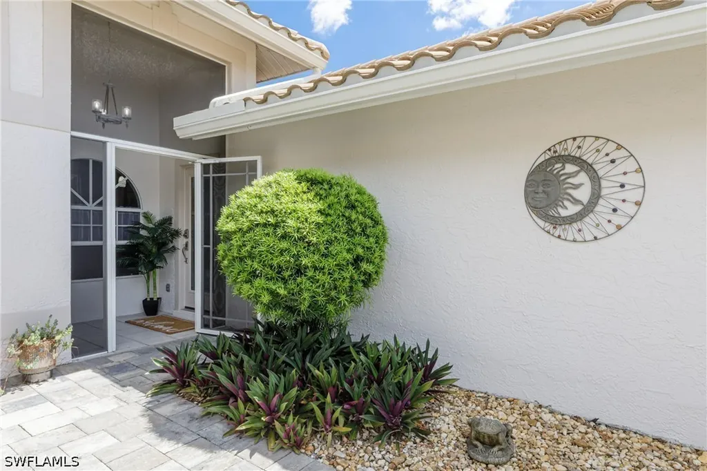 8654 Mustang Drive Naples FL 34113