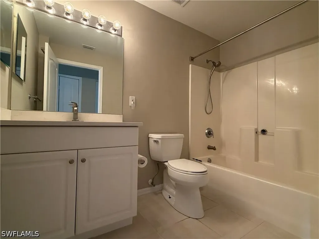 359 Dover Place Naples FL 34104