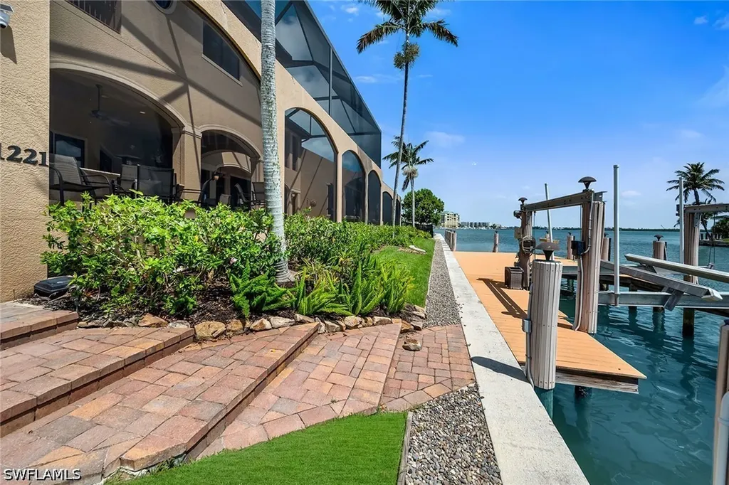 1221 Redwood Court Marco Island FL 34145