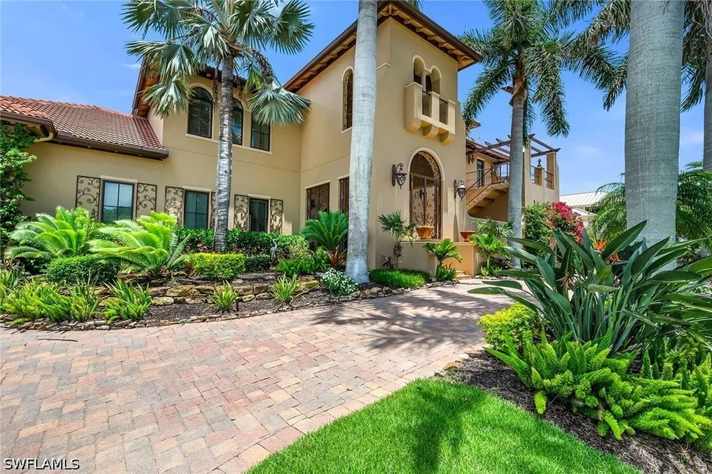 1221 Redwood Court Marco Island FL 34145