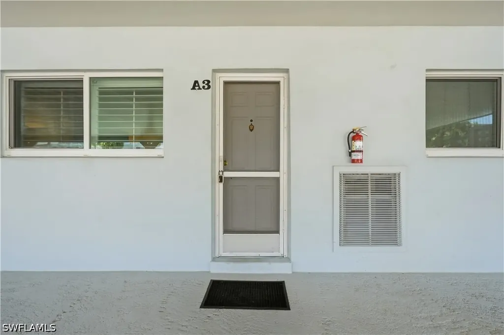 421 12th Avenue S Naples FL 34102