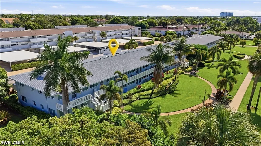 421 12th Avenue S Naples FL 34102