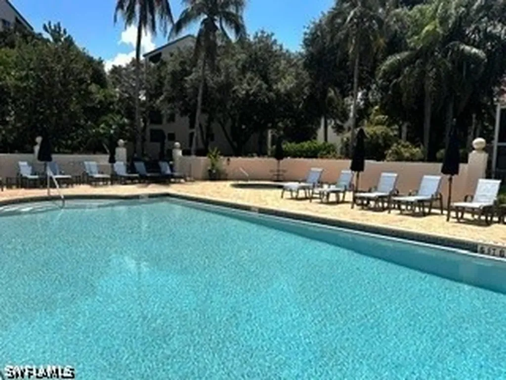 6500 Valen Way Naples FL 34108