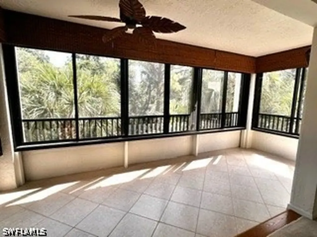 6500 Valen Way Naples FL 34108