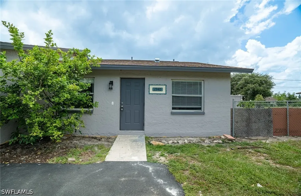 1940 48th Street SW Naples FL 34116