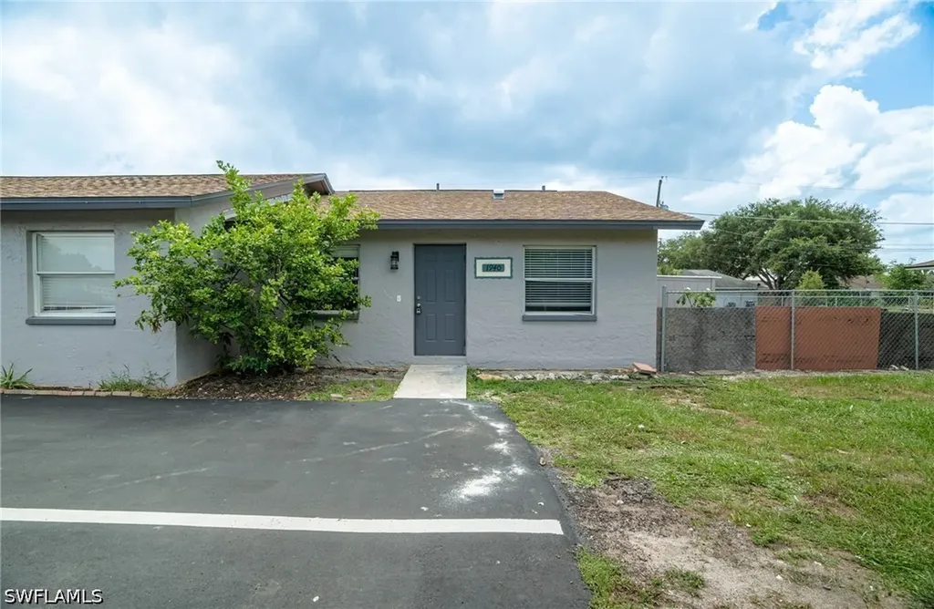 1940 48th Street SW Naples FL 34116