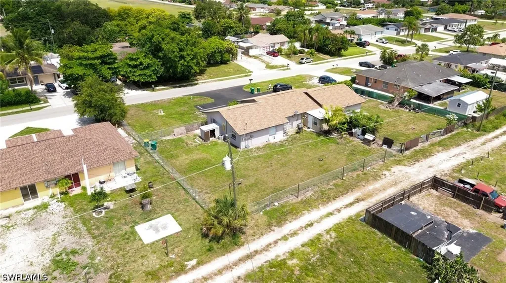 1940 48th Street SW Naples FL 34116