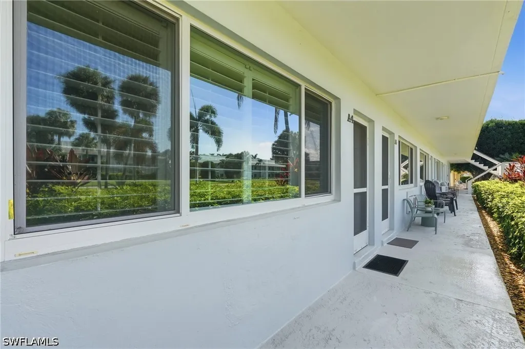 421 12th Avenue S Naples FL 34102