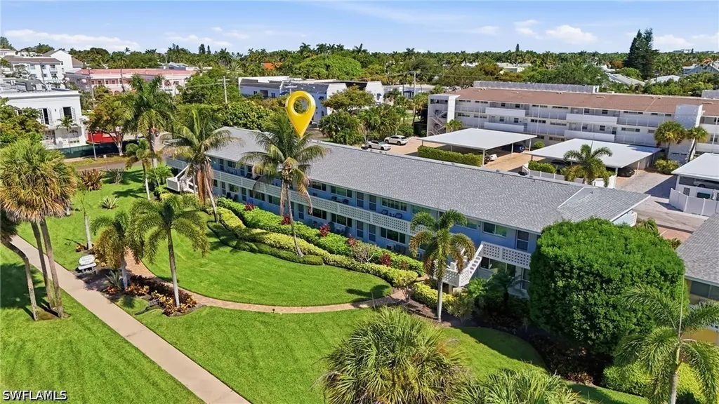421 12th Avenue S Naples FL 34102